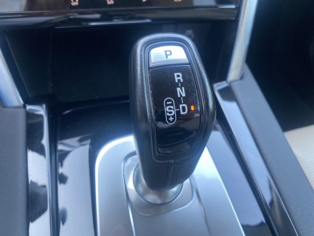 LAND ROVER Discovery Sport usata, con Sensori di parcheggio posteriori