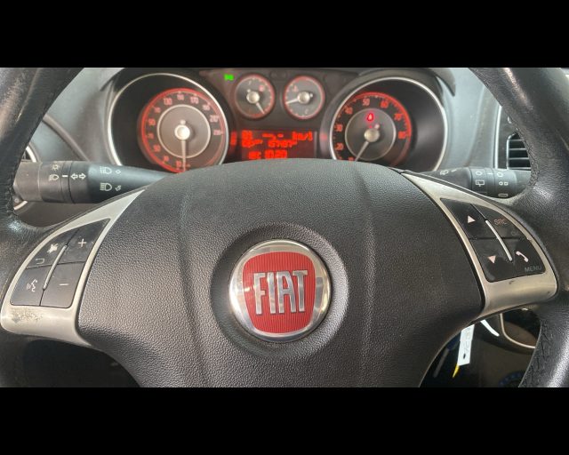FIAT Punto usata, con Volante in pelle