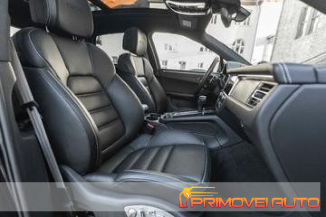 PORSCHE Macan usata, con Autoradio