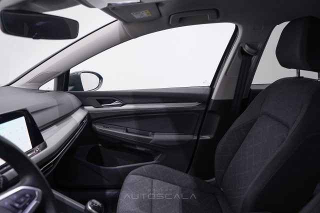 VOLKSWAGEN Golf Variant usata, con Fari LED