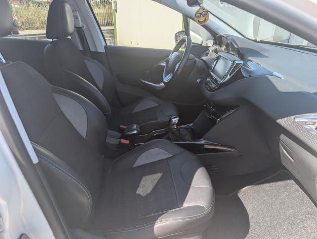 PEUGEOT 2008 usata, con Alzacristalli elettrici