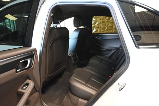 PORSCHE Macan usata 24