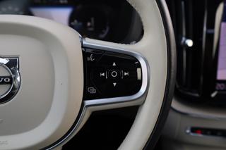 VOLVO XC60 usata, con Specchietti laterali elettrici