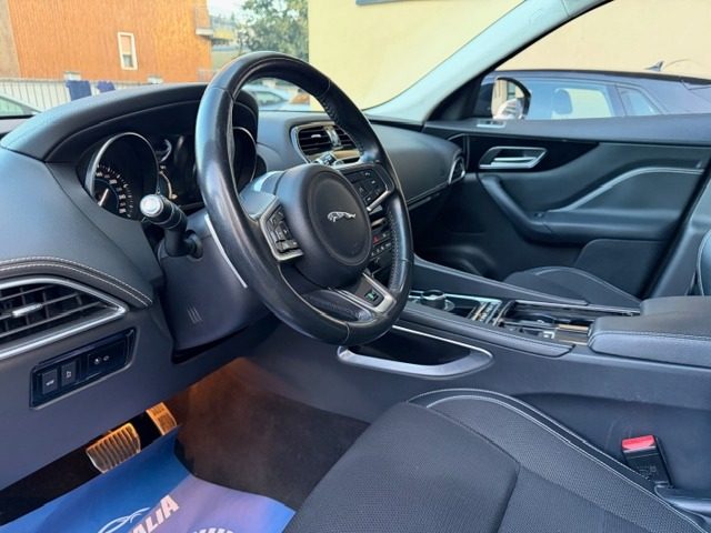 JAGUAR F-Pace usata, con Controllo trazione