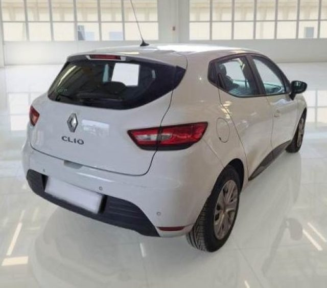 RENAULT Clio usata, con Airbag