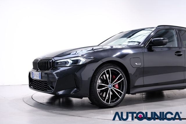 BMW 320 usata, con Schermo multifunzione interamente digitale