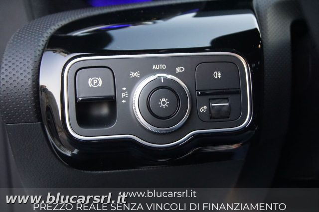 MERCEDES-BENZ CLA 220 usata 29