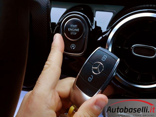 MERCEDES-BENZ CLA 180 usata, con Airbag testa