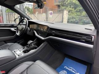 VOLKSWAGEN Touareg usata, con Chiusura centralizzata