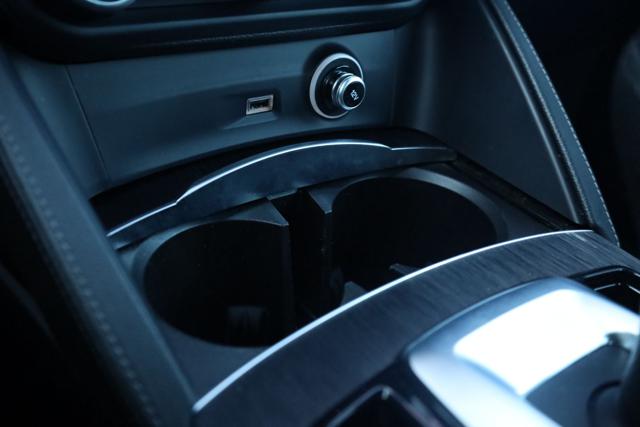 ALFA ROMEO Stelvio usata, con Controllo vocale