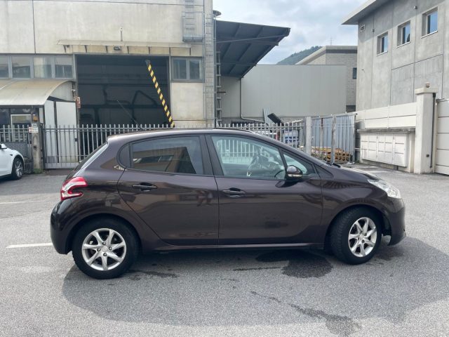 PEUGEOT 208 usata, con Alzacristalli elettrici