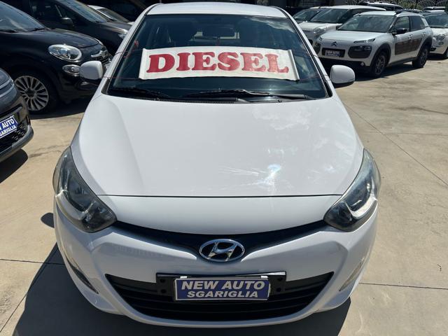 HYUNDAI i20 usata, con Airbag