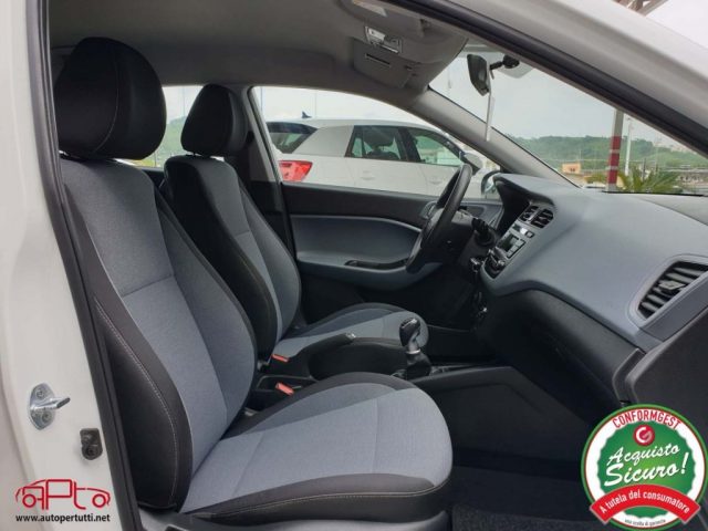 HYUNDAI i20 usata, con Lettore CD