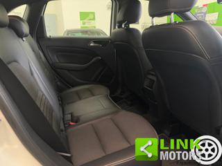 MERCEDES-BENZ B 180 usata, con Specchietti laterali elettrici