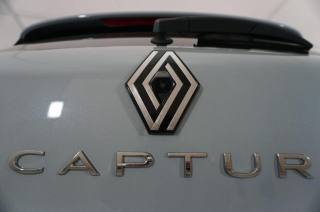 RENAULT Captur usata, con Volante in pelle