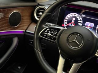MERCEDES-BENZ E 220 usata, con Sedile posteriore sdoppiato
