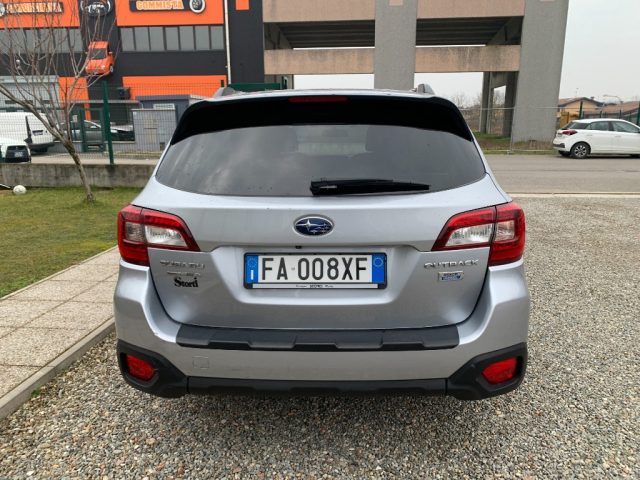 SUBARU OUTBACK usata, con Autoradio