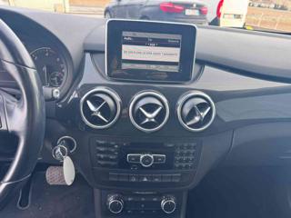 MERCEDES-BENZ B 180 usata, con Controllo automatico clima
