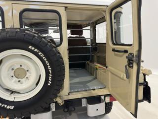 TOYOTA Land Cruiser usata 9