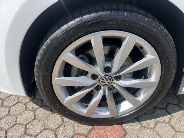 VOLKSWAGEN Golf usata, con ESP