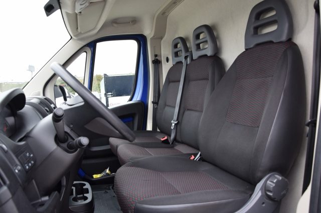PEUGEOT Boxer usata, con Bracciolo