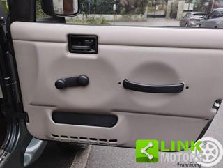 JEEP Wrangler usata, con USB