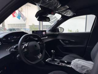 PEUGEOT 2008 usata, con Sensore di luce