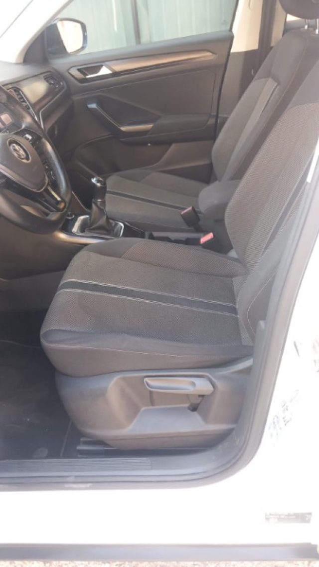 VOLKSWAGEN T-Roc usata, con Autoradio