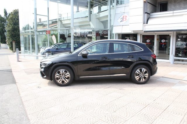 MERCEDES-BENZ GLA 180 usata, con Airbag