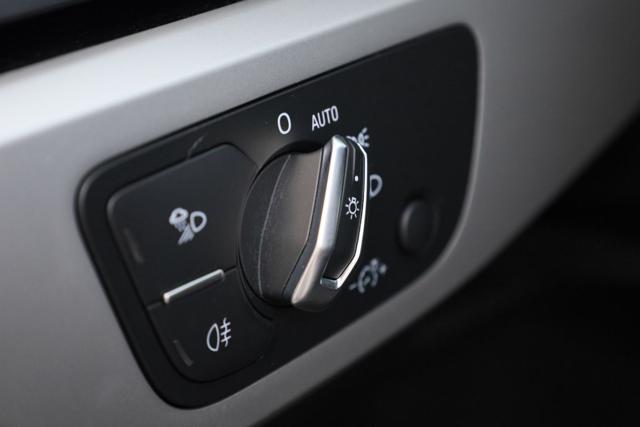 AUDI A4 usata, con Park Distance Control