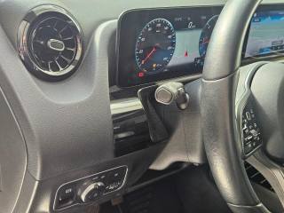 MERCEDES-BENZ GLA 180 usata, con Autoradio digitale