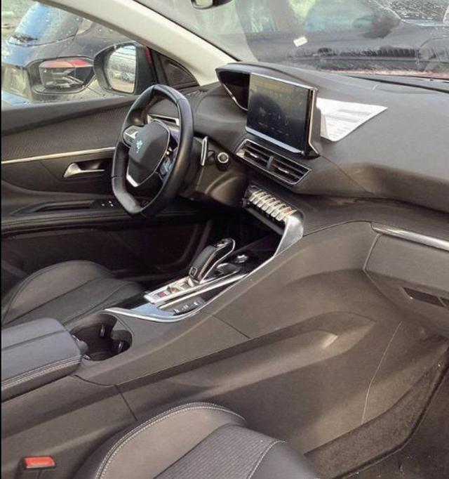PEUGEOT 3008 usata, con Autoradio