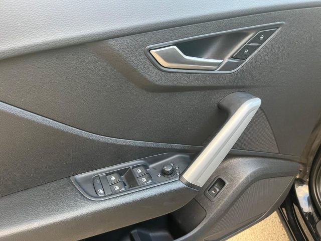 AUDI Q2 usata, con Airbag testa