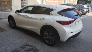 INFINITI Q30 usata, con Climatizzatore