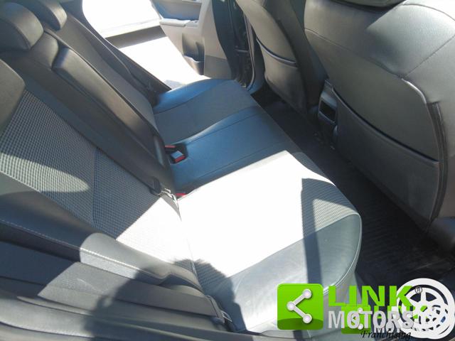 TOYOTA Auris usata 13
