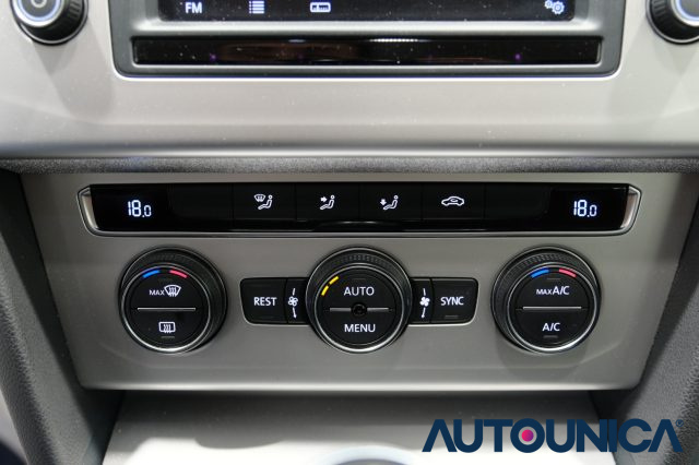 VOLKSWAGEN Passat Variant usata, con Frenata d