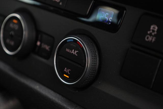 VOLKSWAGEN Transporter usata, con MP3