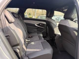 PEUGEOT 5008 usata, con Volante in pelle