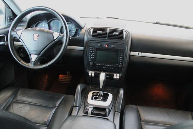 PORSCHE Cayenne usata, con Specchietti laterali elettrici