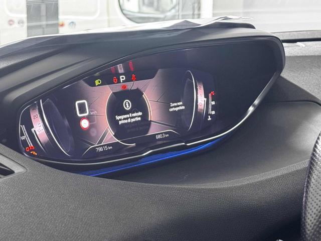 PEUGEOT 5008 usata, con Autoradio digitale