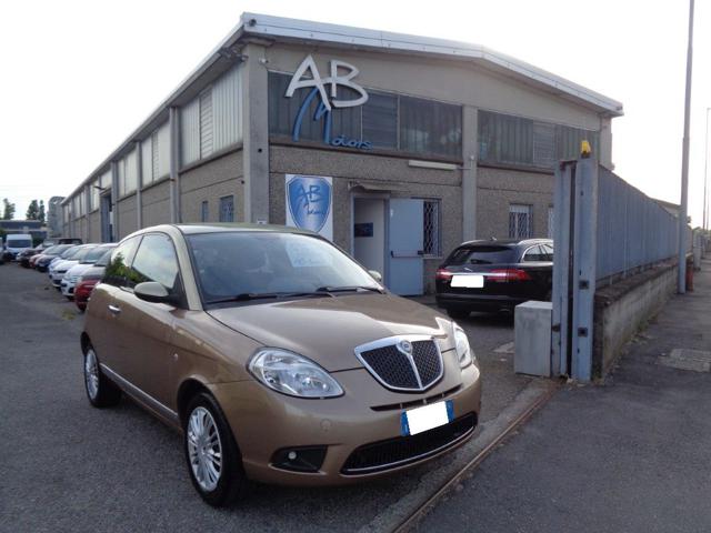 LANCIA Ypsilon usata, con ABS