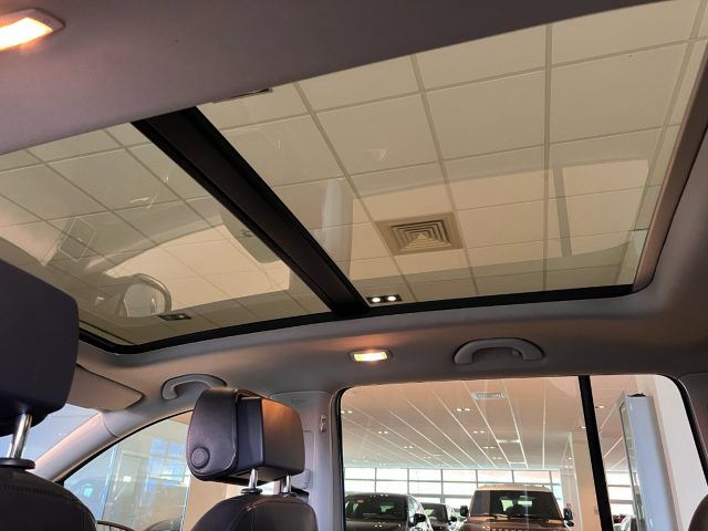 VOLKSWAGEN Touran usata, con Airbag laterali