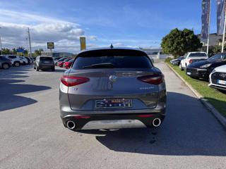 ALFA ROMEO Stelvio usata, con Alzacristalli elettrici