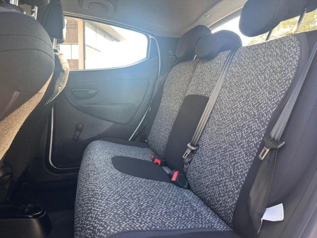 LANCIA Ypsilon usata, con Controllo automatico clima