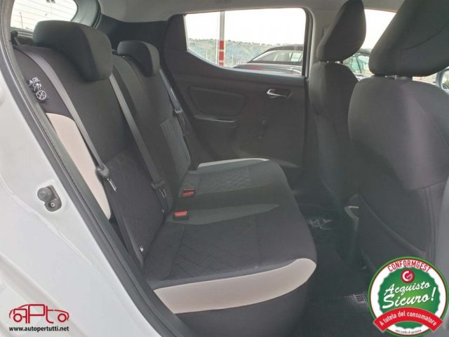 NISSAN Micra usata, con USB