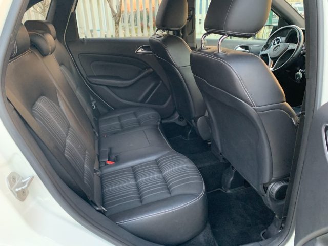 MERCEDES-BENZ B 180 usata, con Controllo trazione