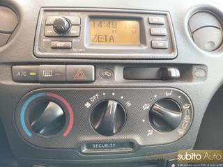 TOYOTA Yaris usata 14