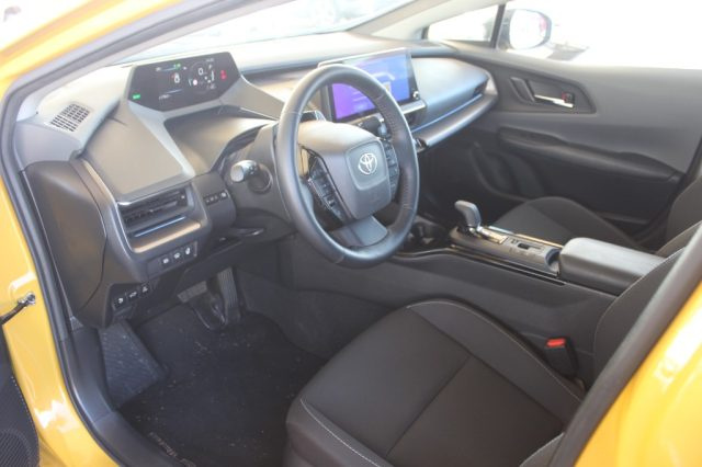 TOYOTA Prius Plug-in usata, con Servosterzo