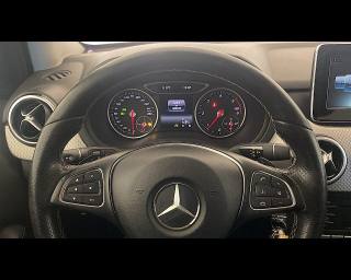 MERCEDES-BENZ B 180 usata, con Pneumatici estivi