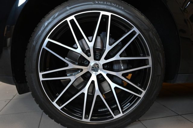 PORSCHE Macan usata 15